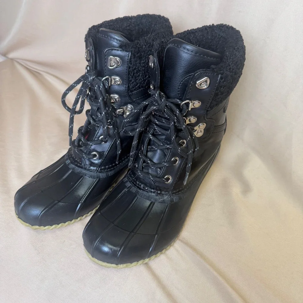 Tommy Hilfiger Twrian Black Faux Fur Trim Lace Up Duck Boots Womens Size 7